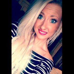 Meet your Posher, Chloe